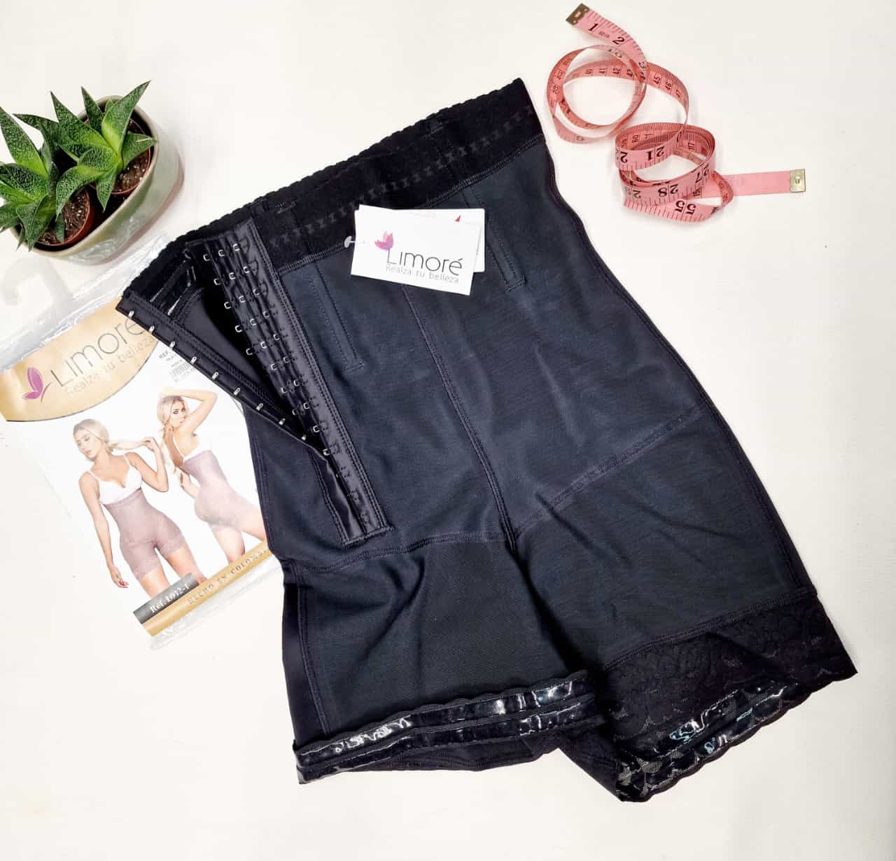 CINTURA DE AVISPA • Strapless con Látex (Negro)