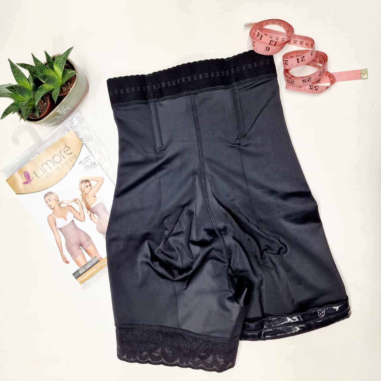 CINTURA DE AVISPA • Strapless con Látex (Negro)